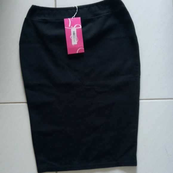 Skirt - Picture 2 of 3